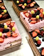 Load image into Gallery viewer, Mixed Berries Mousse Cake
